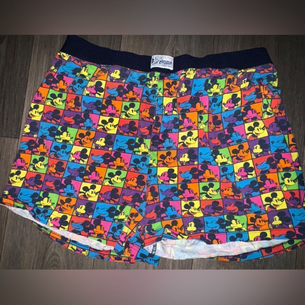 Men’s 90’s vintage Disney parks Mickey boxers size XL